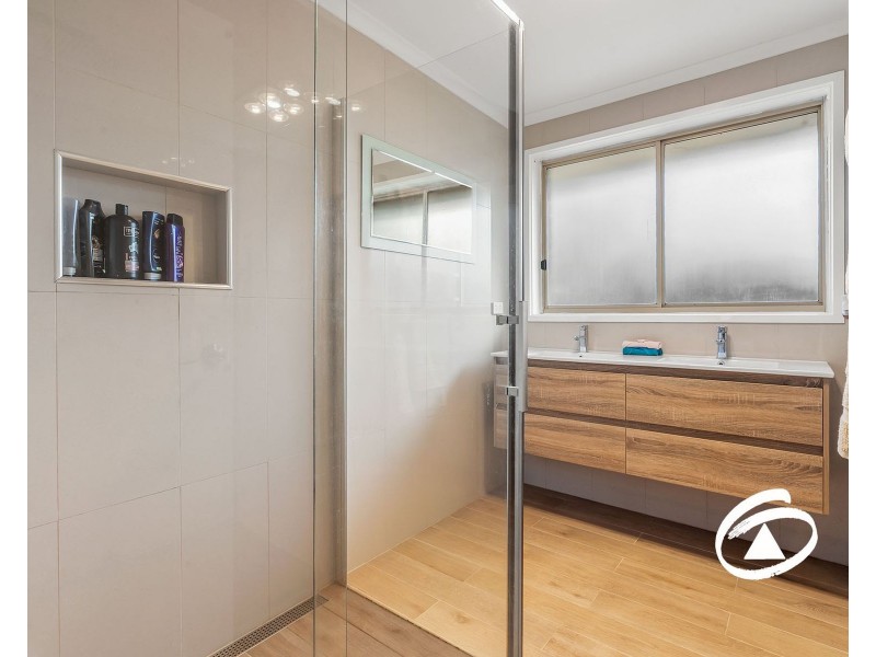 4 Cash Close, Hampton Park VIC 3976