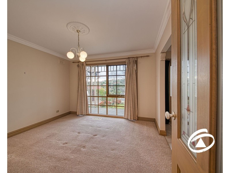 6 Savanna Court, Berwick VIC 3806