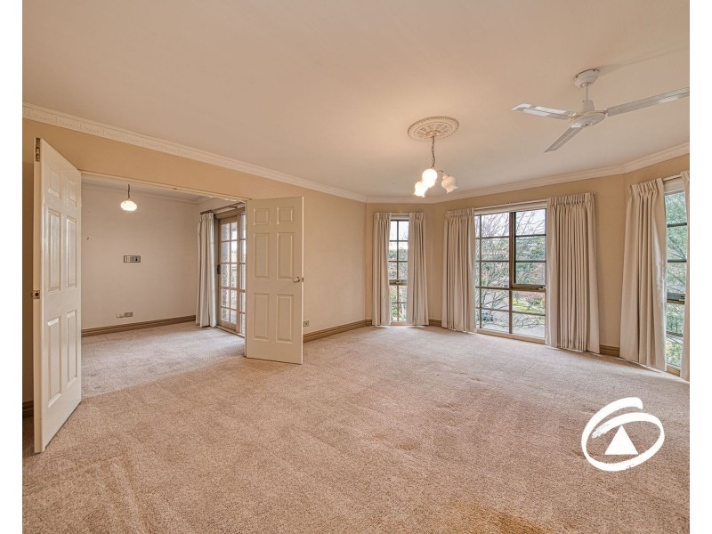 6 Savanna Court, Berwick VIC 3806