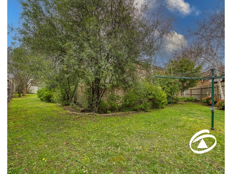 6 Savanna Court, Berwick VIC 3806