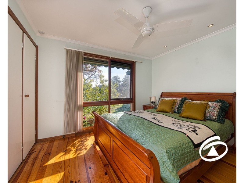16 Briar Close, Narre Warren VIC 3805