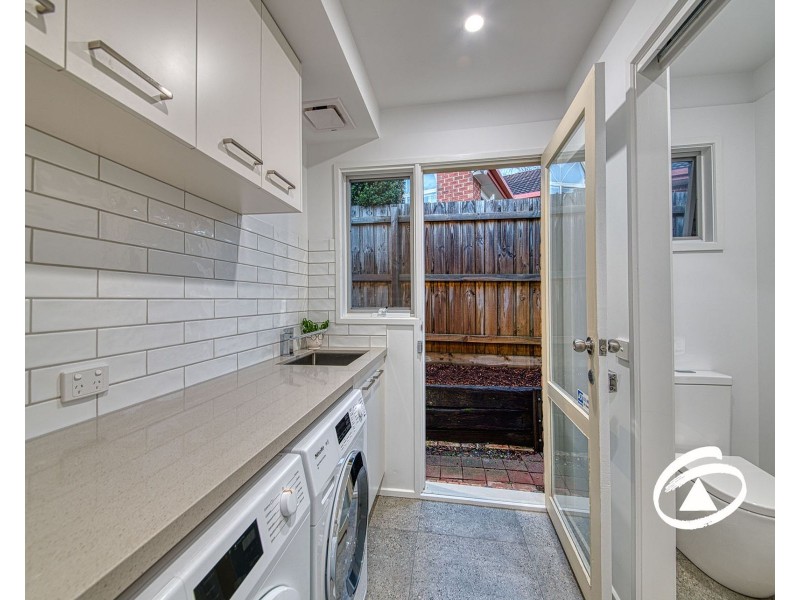 6 Ellaswood Close, Berwick VIC 3806