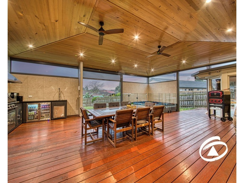 6 Ellaswood Close, Berwick VIC 3806