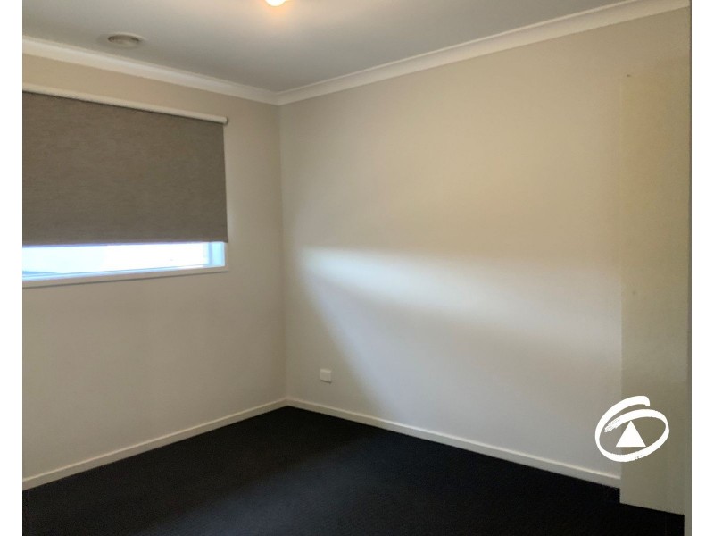 31 McEwan Drive, Cranbourne East VIC 3977