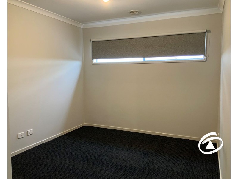 31 McEwan Drive, Cranbourne East VIC 3977