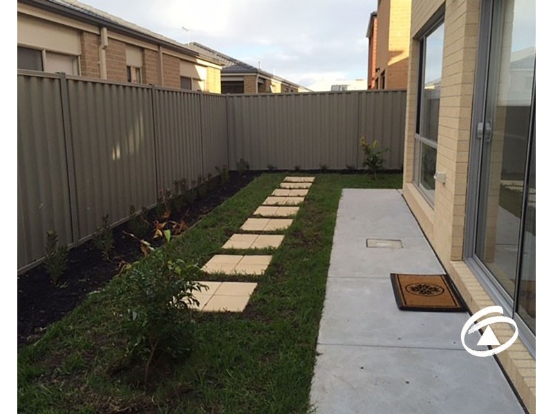 31 McEwan Drive, Cranbourne East VIC 3977