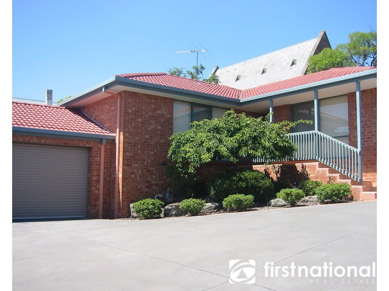 2/103 High Street, Berwick VIC 3806