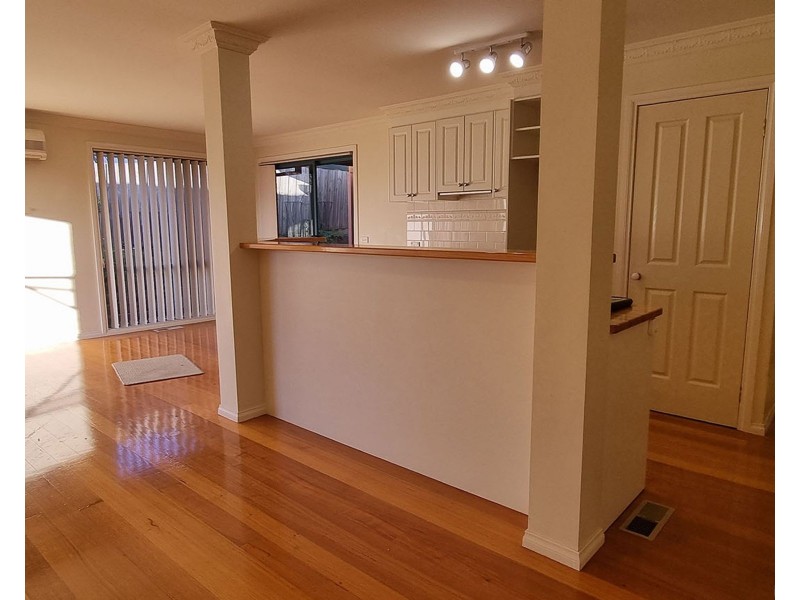 2/103 High Street, Berwick VIC 3806