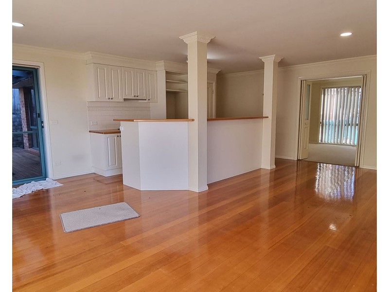 2/103 High Street, Berwick VIC 3806