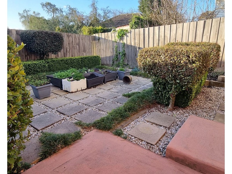 2/103 High Street, Berwick VIC 3806