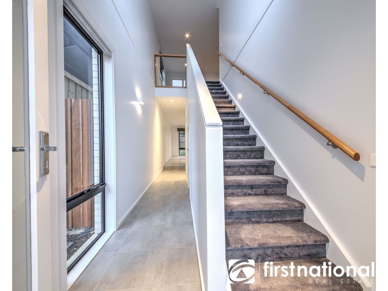25 Willowdene Way, Berwick VIC 3806