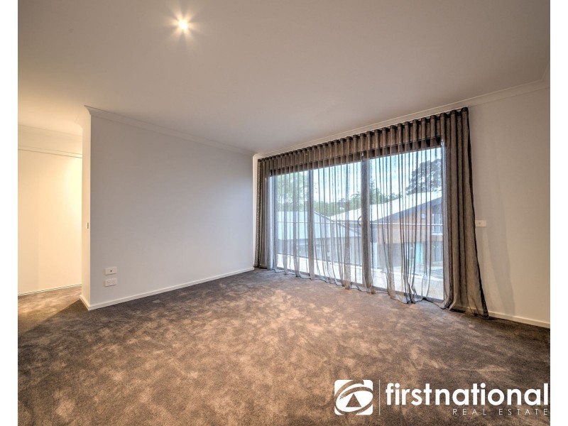 25 Willowdene Way, Berwick VIC 3806