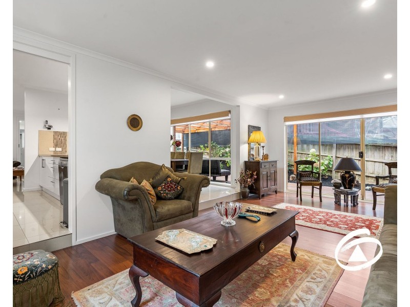 137 Gleneagles Drive, Endeavour Hills VIC 3802