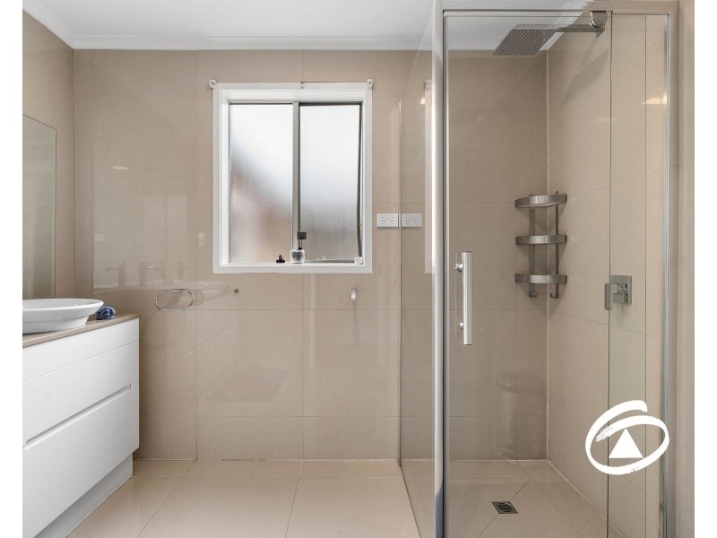 137 Gleneagles Drive, Endeavour Hills VIC 3802