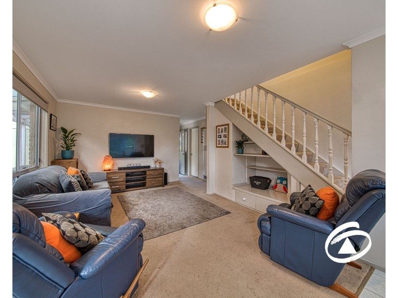 6 Adelong Court, Berwick VIC 3806