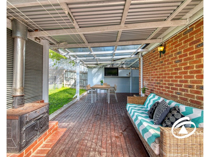 6 Adelong Court, Berwick VIC 3806