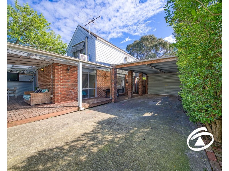 6 Adelong Court, Berwick VIC 3806