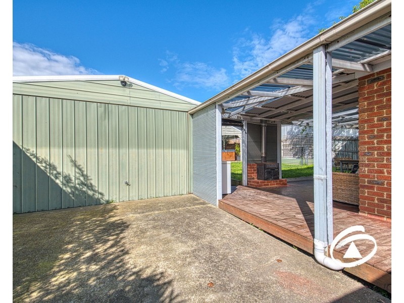 6 Adelong Court, Berwick VIC 3806