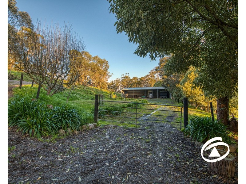 24 Temple Road, Belgrave South VIC 3160
