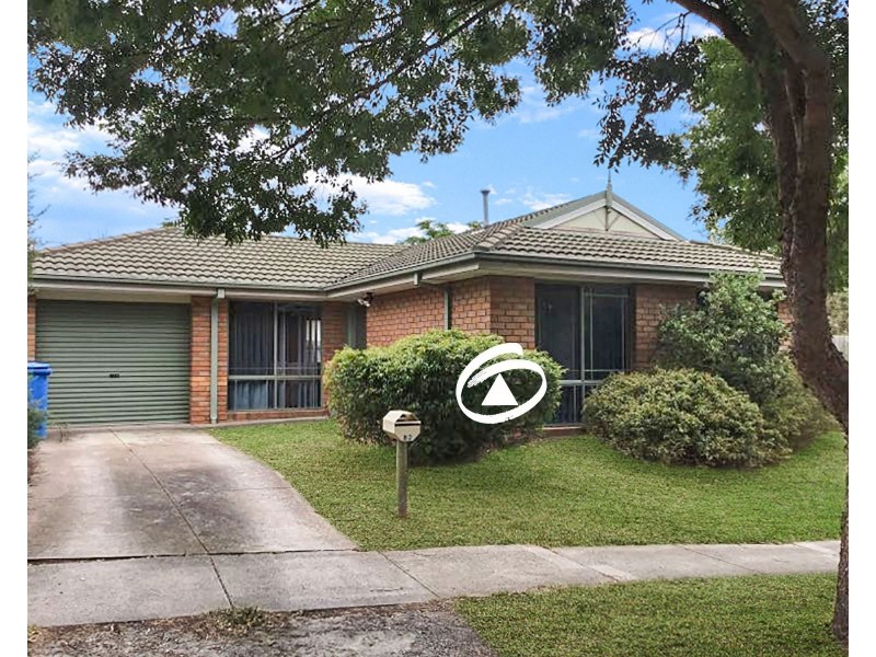 82 Lake View Drive, Narre Warren South VIC 3805
