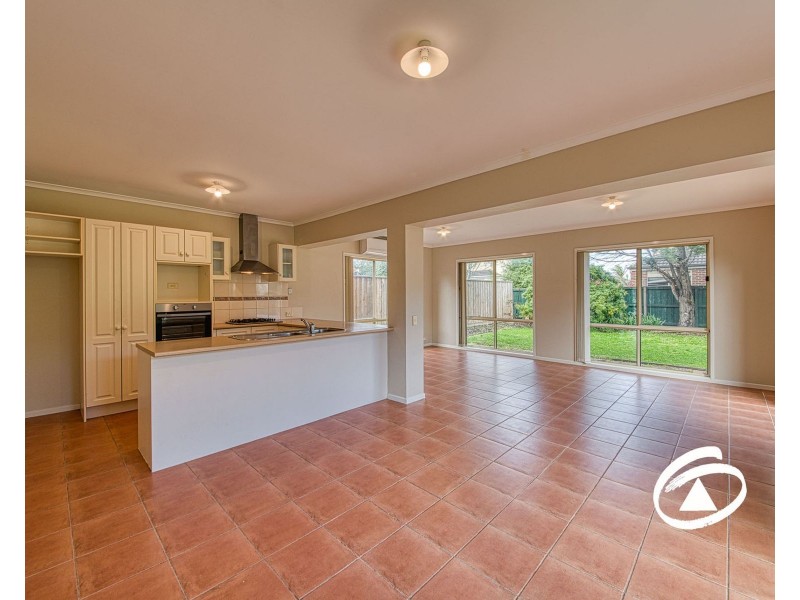 29 Chatswood Drive, Narre Warren South VIC 3805