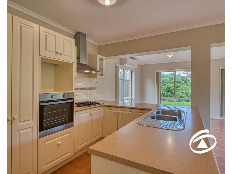 29 Chatswood Drive, Narre Warren South VIC 3805