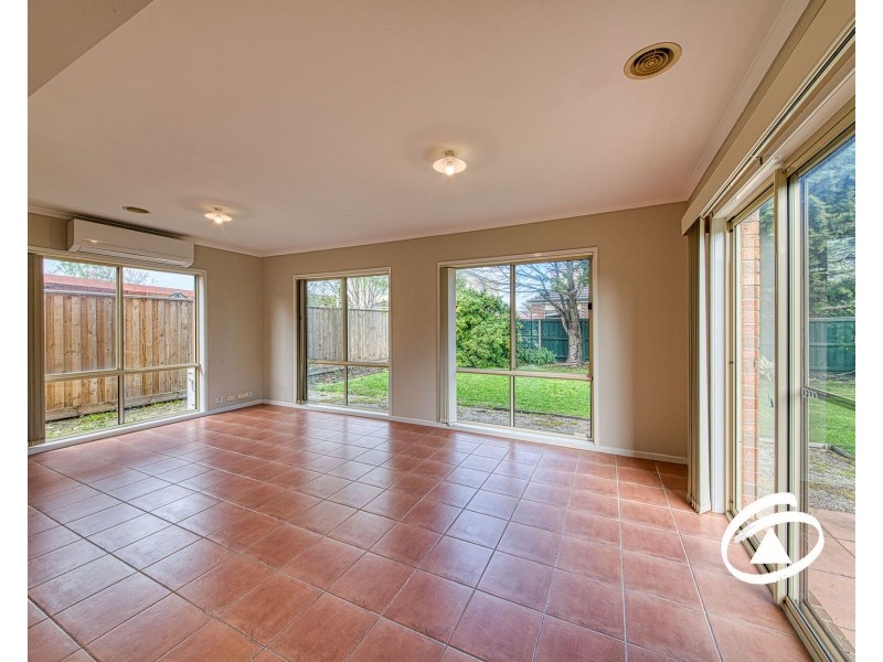 29 Chatswood Drive, Narre Warren South VIC 3805