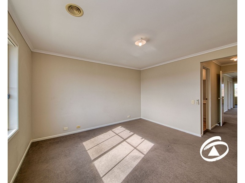 29 Chatswood Drive, Narre Warren South VIC 3805