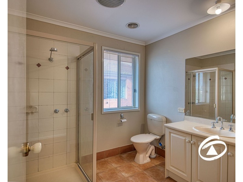 29 Chatswood Drive, Narre Warren South VIC 3805