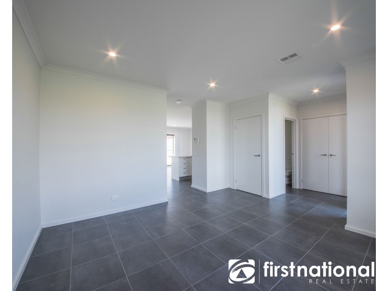 36 Renam Street, Pakenham VIC 3810