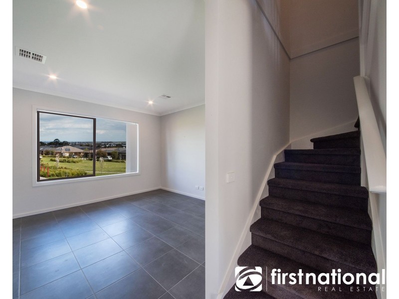 36 Renam Street, Pakenham VIC 3810