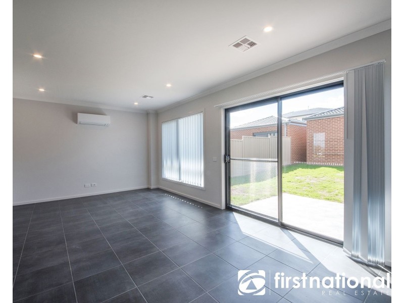 36 Renam Street, Pakenham VIC 3810