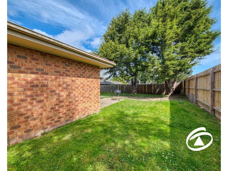 37 Bellevue Drive, Berwick VIC 3806