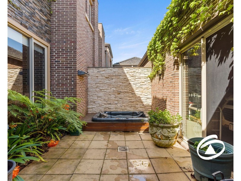 4/3 Paddington Terrace, Berwick VIC 3806