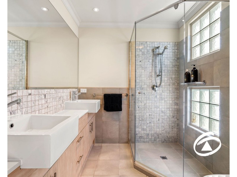 4/3 Paddington Terrace, Berwick VIC 3806