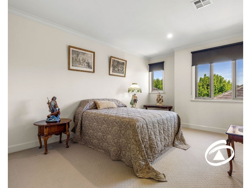 4/3 Paddington Terrace, Berwick VIC 3806