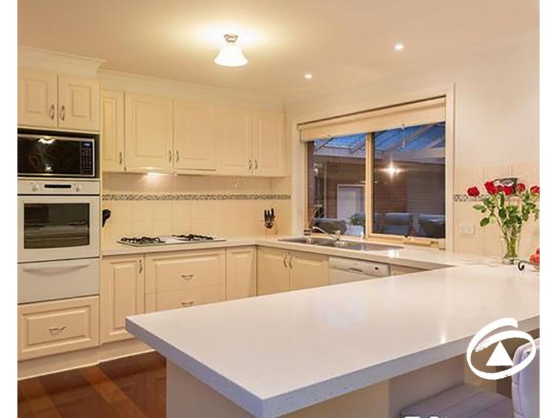 37 Lorikeet Drive, Berwick VIC 3806