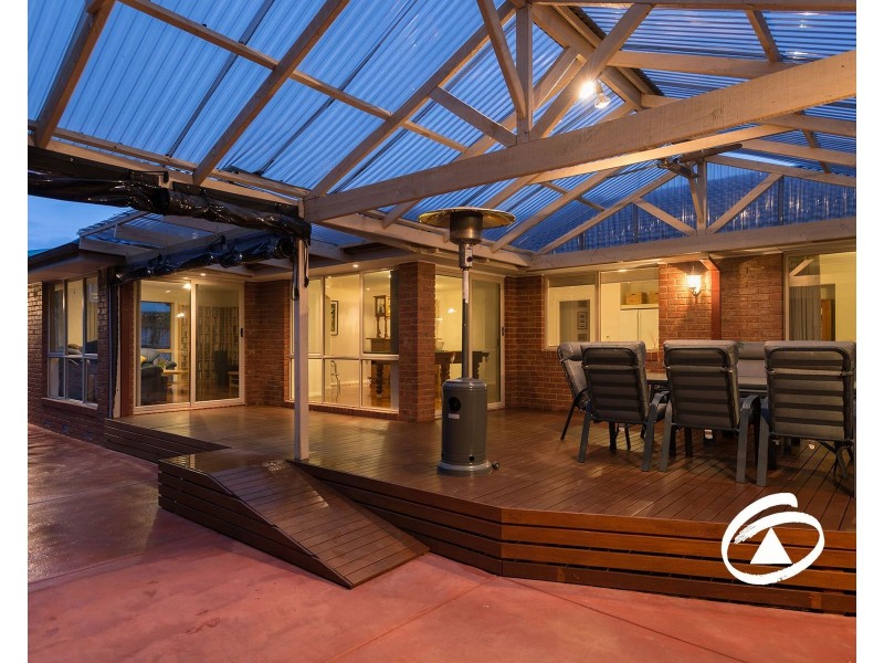 37 Lorikeet Drive, Berwick VIC 3806