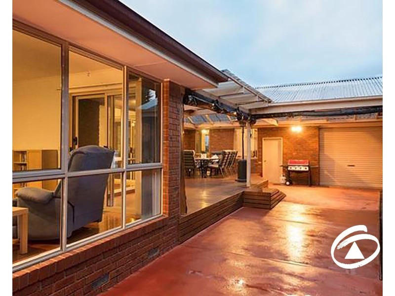 37 Lorikeet Drive, Berwick VIC 3806