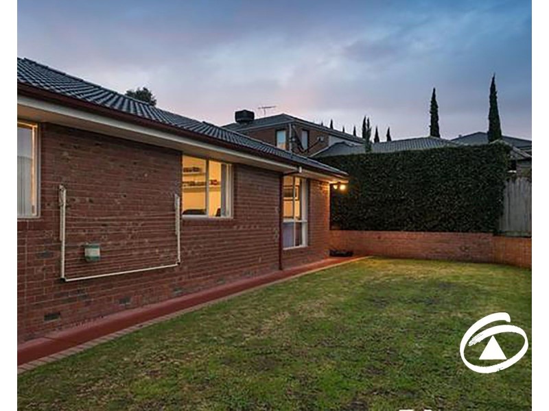 37 Lorikeet Drive, Berwick VIC 3806
