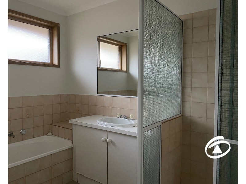 4 Malanda Court, Berwick VIC 3806