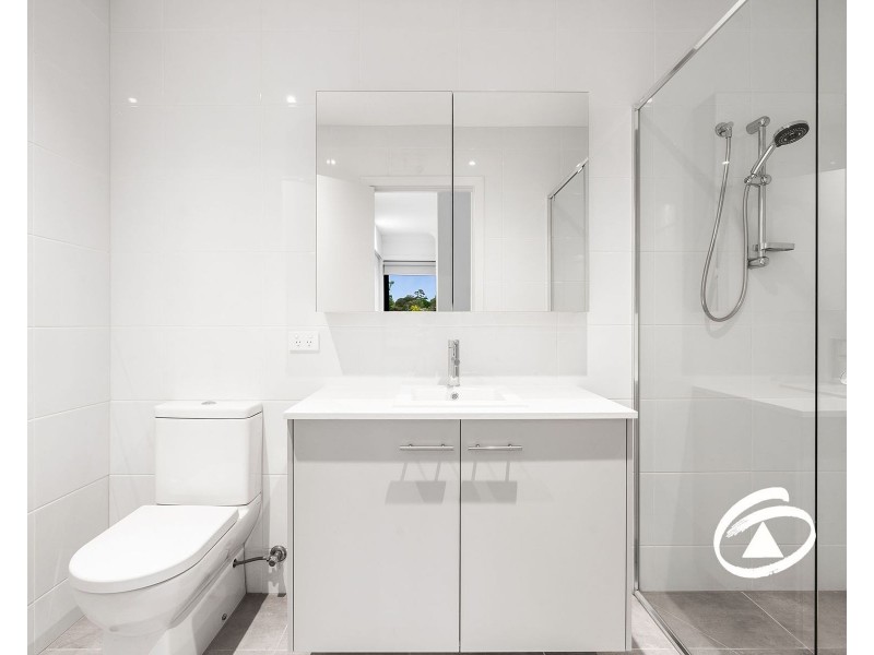 8 Willowdene Way, Berwick VIC 3806