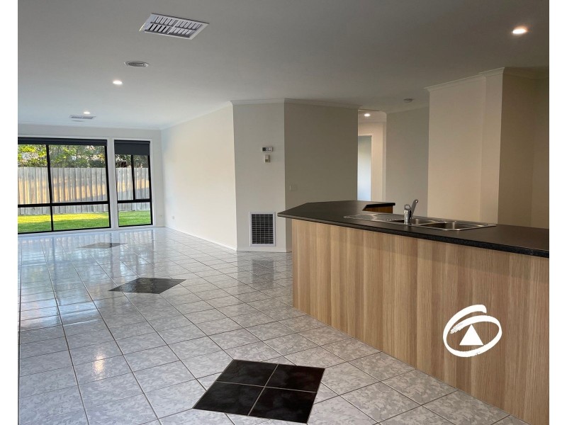 61 Streeton Way, Berwick VIC 3806