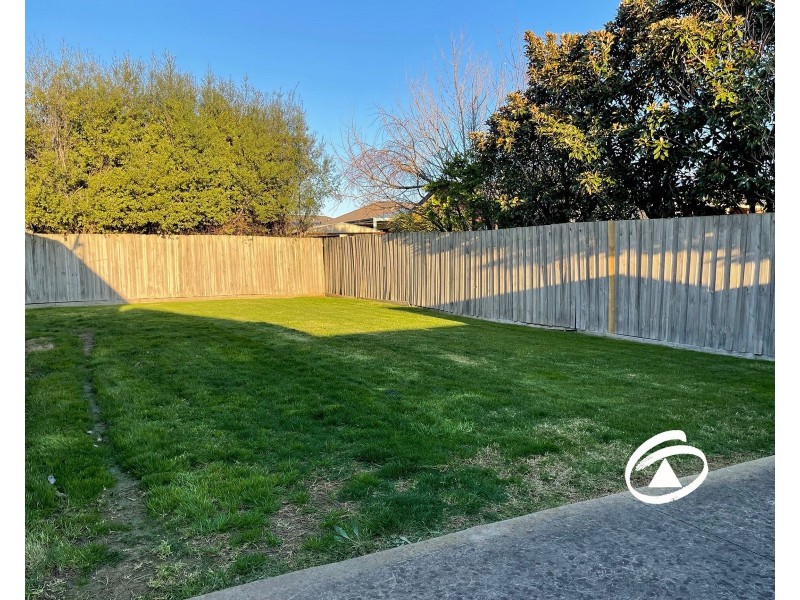 61 Streeton Way, Berwick VIC 3806