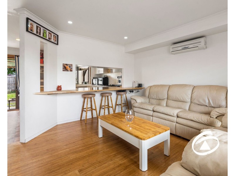 21 Lansell Drive, Cranbourne North VIC 3977