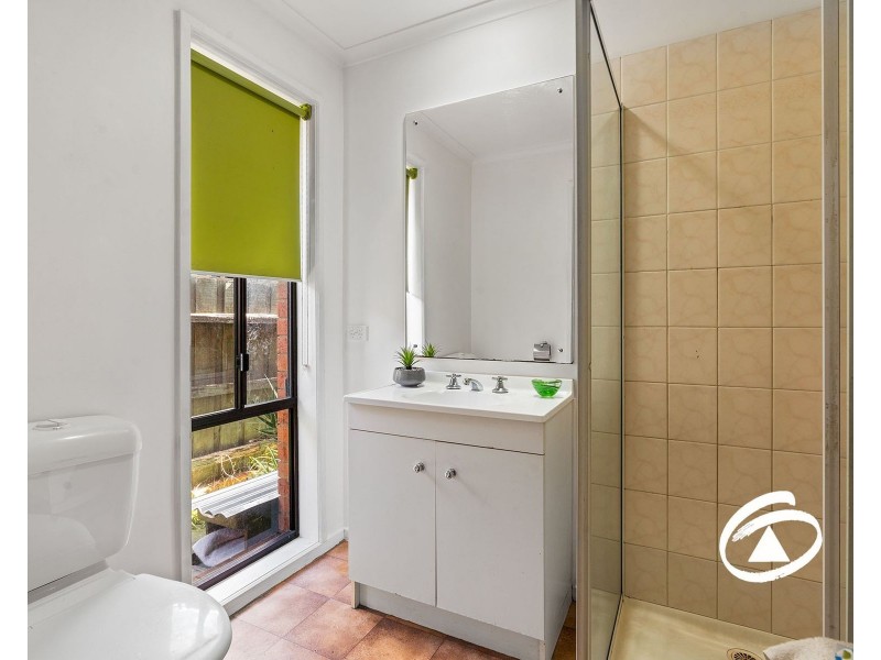 21 Lansell Drive, Cranbourne North VIC 3977