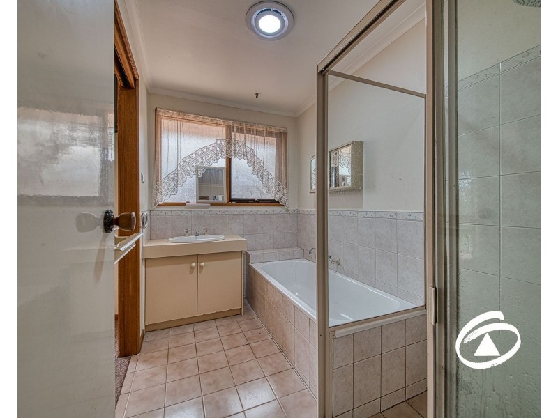 84 Prospect Hill Road, Narre Warren VIC 3805