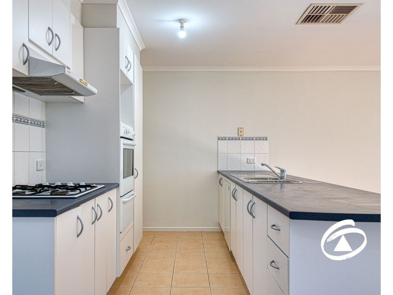 8 Gilbert Place, Berwick VIC 3806