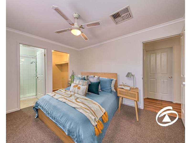 8 Gilbert Place, Berwick VIC 3806