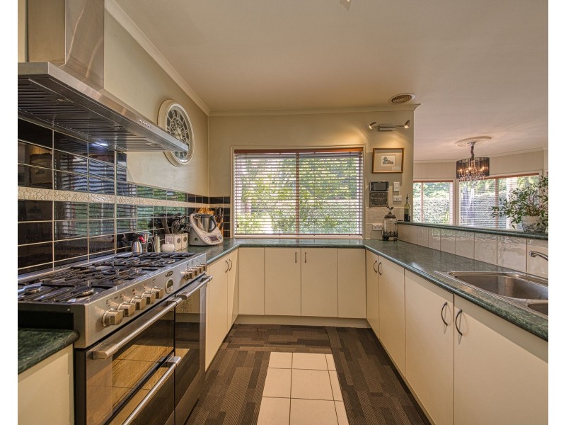 5 McCubbin Way, Berwick VIC 3806